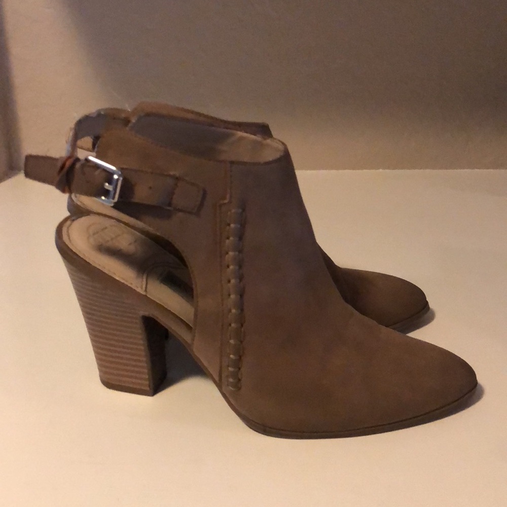 Dana Buchman booties. Size 8
